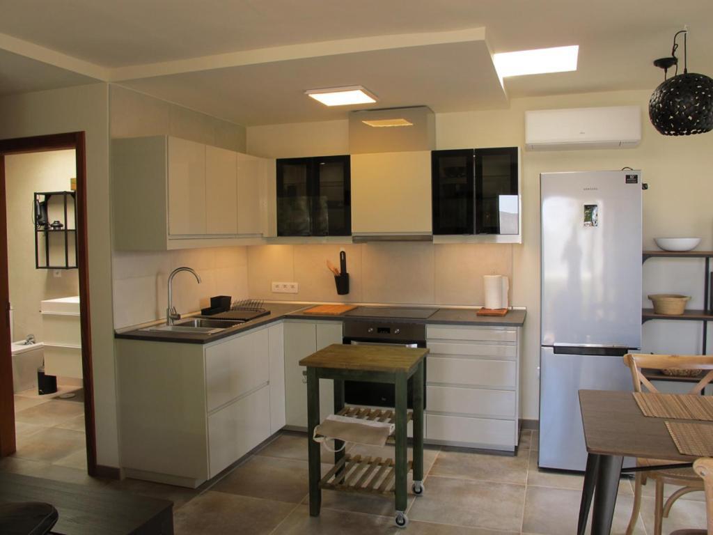 Appartement Lido-playa Roca With Sea Front Access - Free Ac - Wifi *